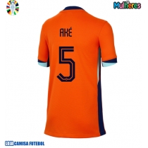 Camisa de Futebol Holanda Nathan Ake #5 Equipamento Principal Mulheres Europeu 2024 Manga Curta